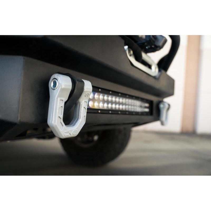 DV8 Offroad Elite Series D-Ring Shackles – Pair (Gray)