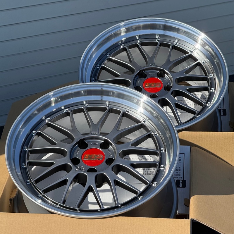 BBS LM 19×9.5 +22, 19×11 +37 5×120 Diamond Black (SET)