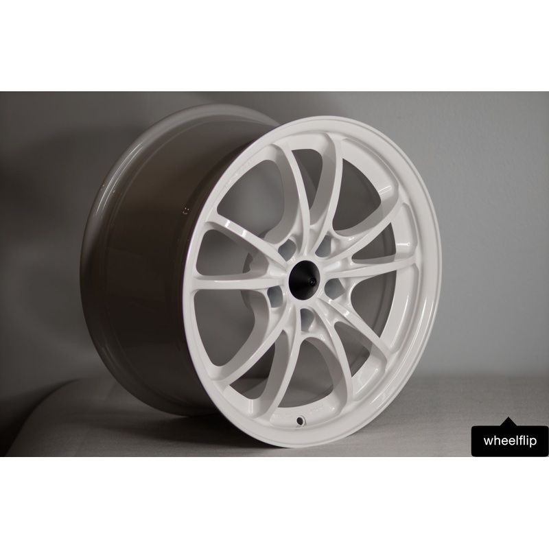 Mugen MC10 17×9 +38 5×114.3 White (SET)