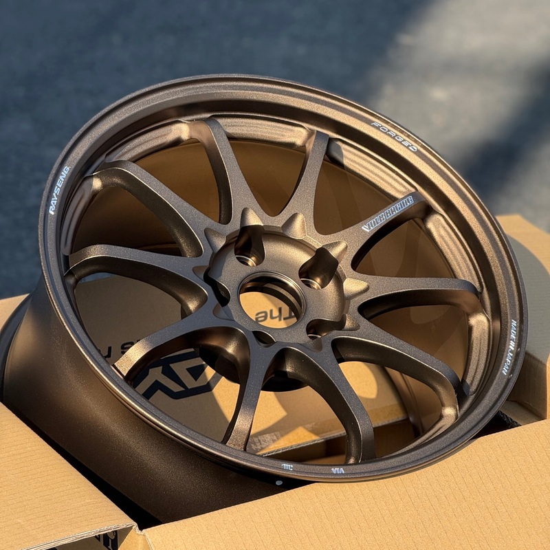 Volk Racing CE28N-Plus 17×10 +44 5×114.3 Bronze (SET)