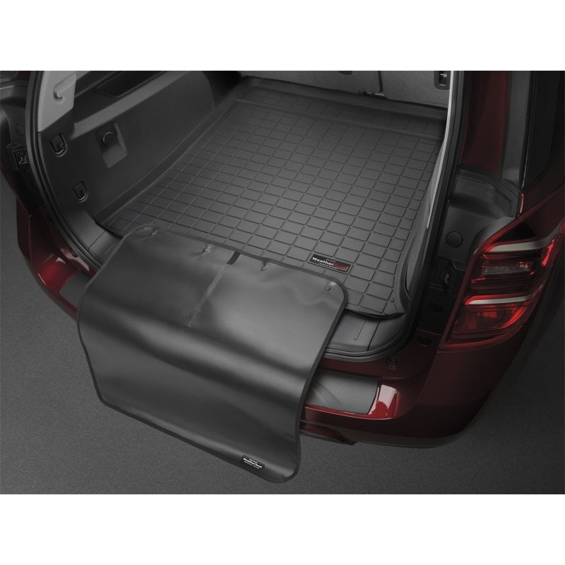 WeatherTech 22-23 Land Rover Range Rover 5 Psgr/Std Wheelbase Cargo Liner w/Bumper Protector – Black