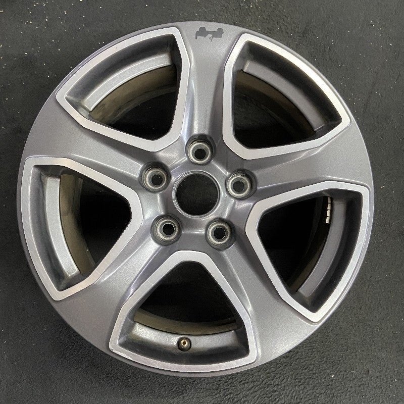 17″ WRANGLER 18 VIN X 6th digit JL body 17×7.5 5 spoke aluminum straight spoke w/o recessed outer spoke; polished with spokes opt WBG granite crystal Original OEM Wheel Rim